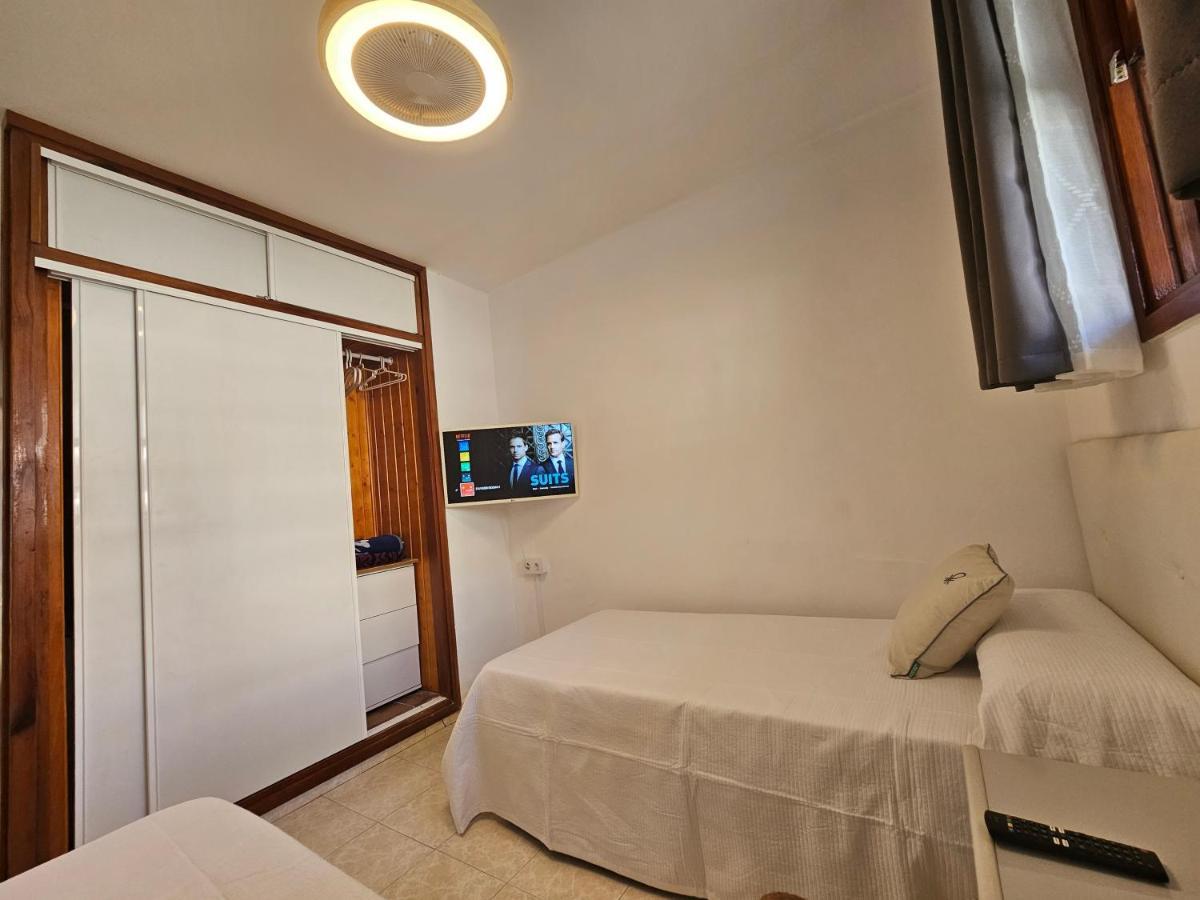 Fayser 108 Beachfront With Direct Pool Access From Terrace Арона Екстер'єр фото